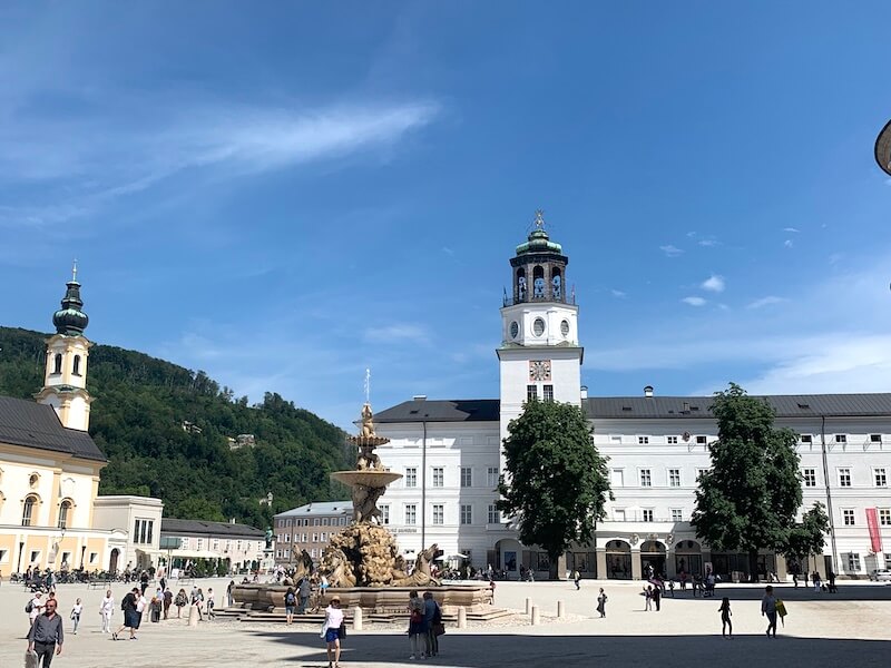 Salzburgo en autocaravana: Residenzplatz