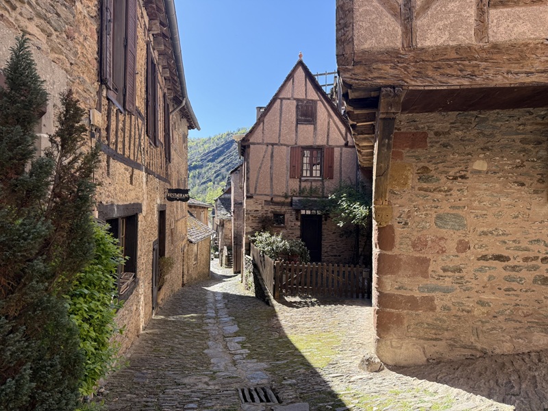 Calles empedradas de Conques