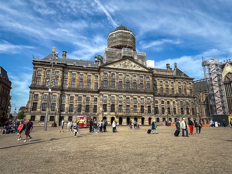 Palacio Real de Ámsterdam en autocaravana