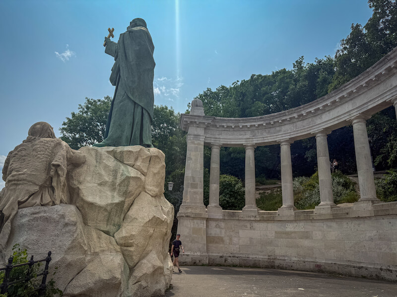 Estatua de San Gerardo