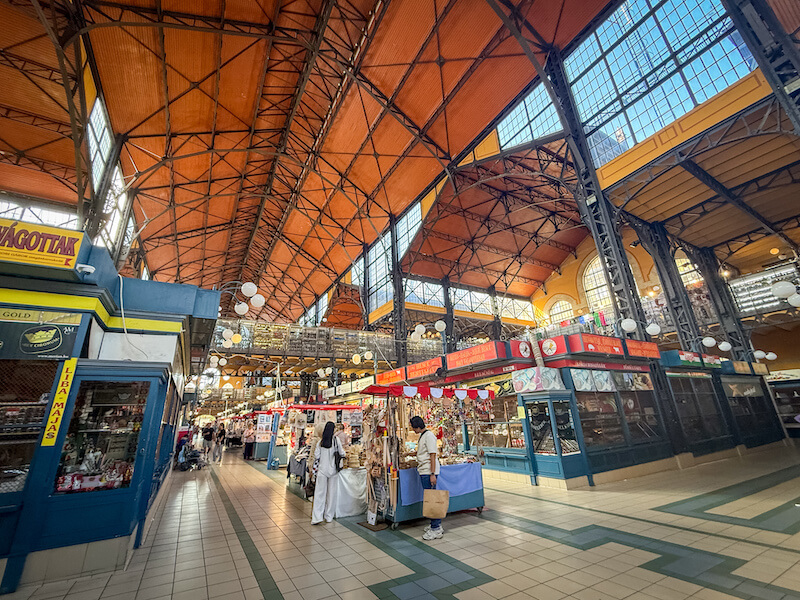Gran Mercado. Budapest en autocaravana
